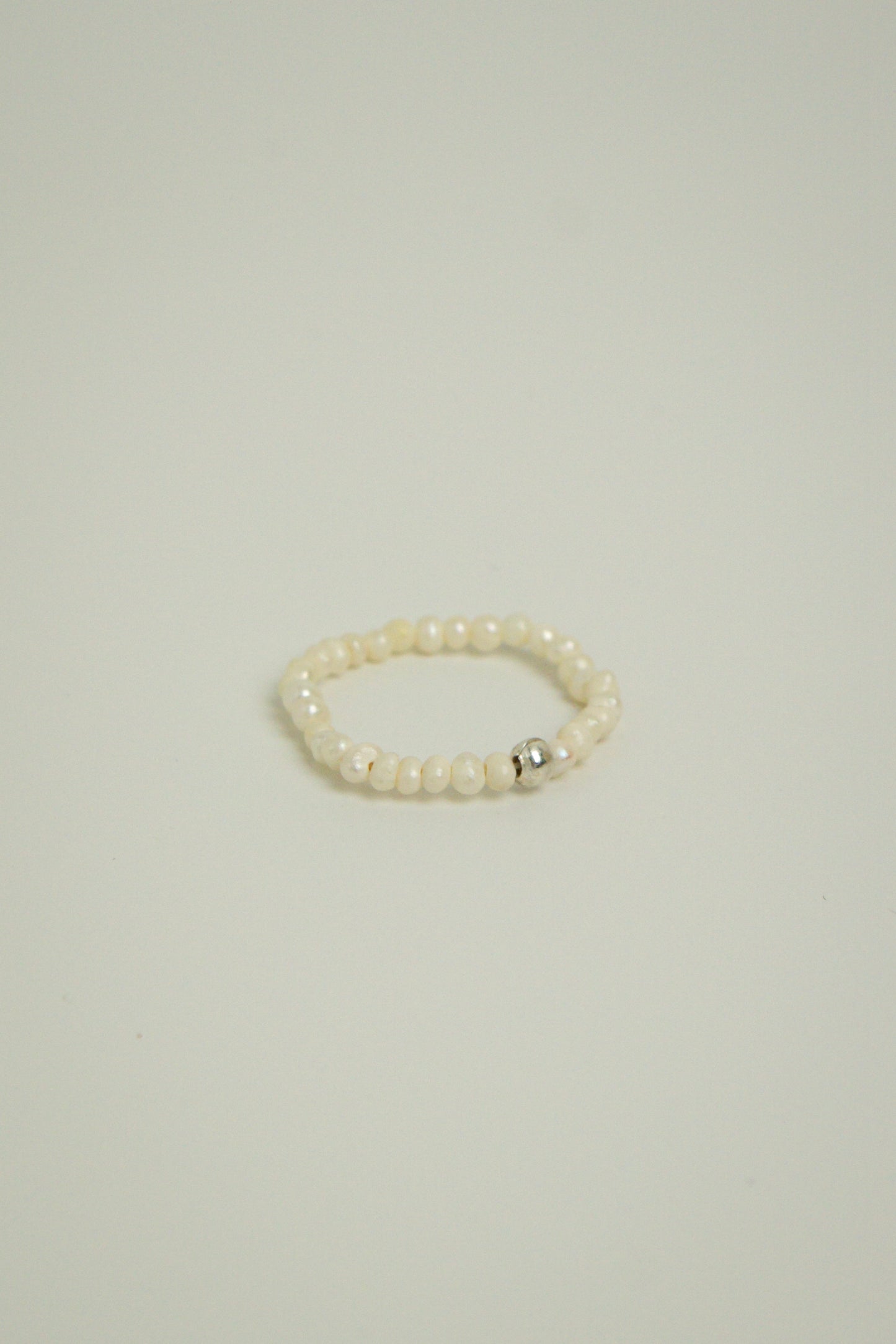 Ring aus Süßwasserperlen OYSTER BAY - MoonGypsea