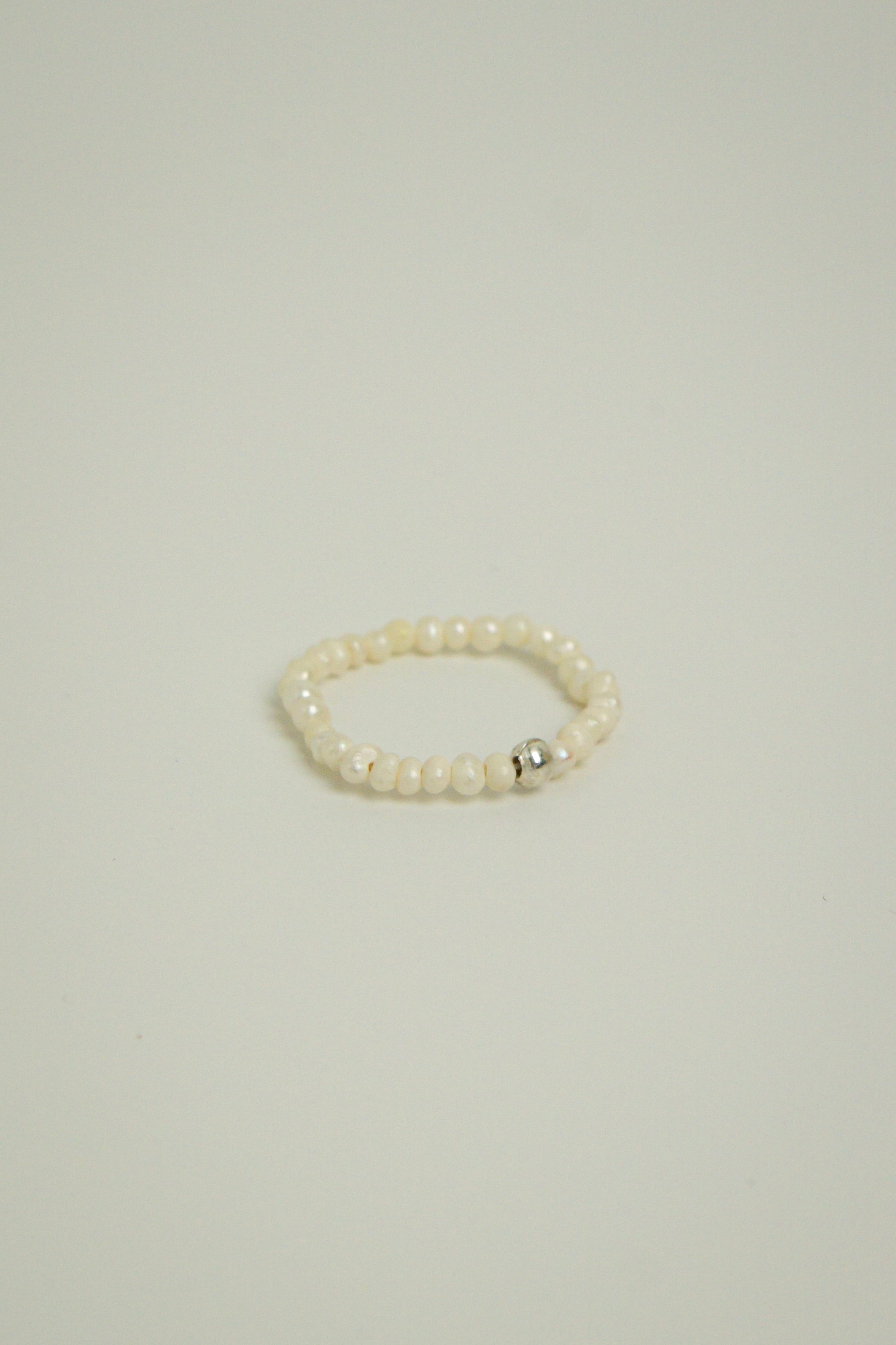 Ring aus Süßwasserperlen OYSTER BAY - MoonGypsea